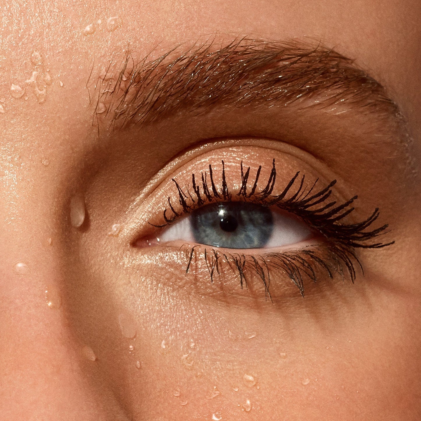 SHARP VOLUME WATERPROOF